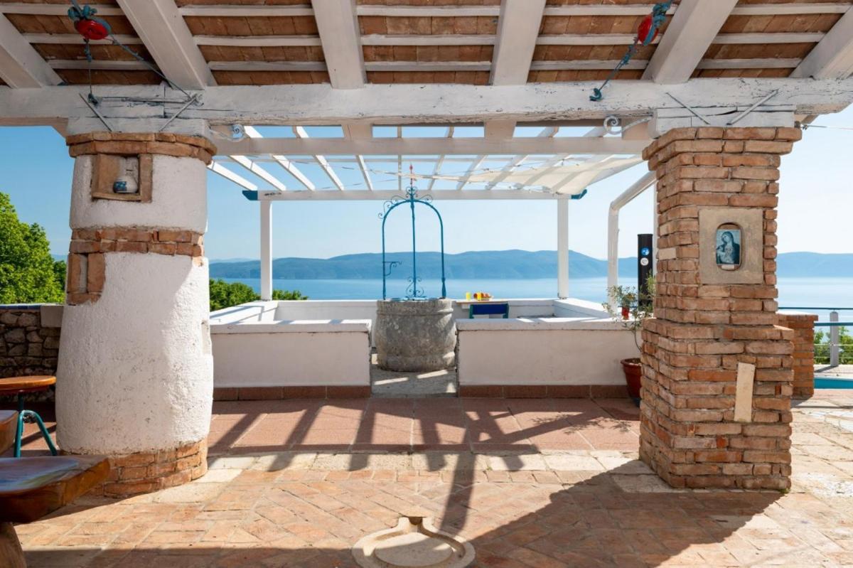 Crni In Crni - Haus Fuer 6 Personen Villa Labin  Exteriör bild